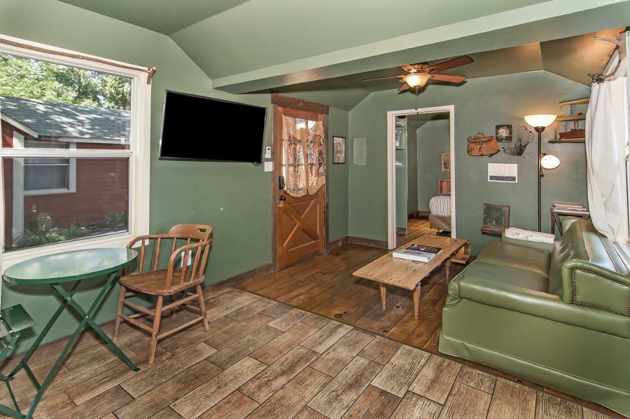 Мотель Miner'S Camp Foresthill Экстерьер фото